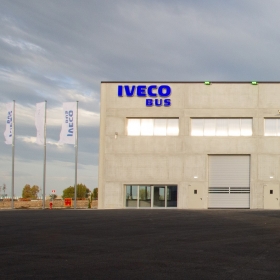 7) IVECO_BUS_Foggia_plant_čtverec.jpg